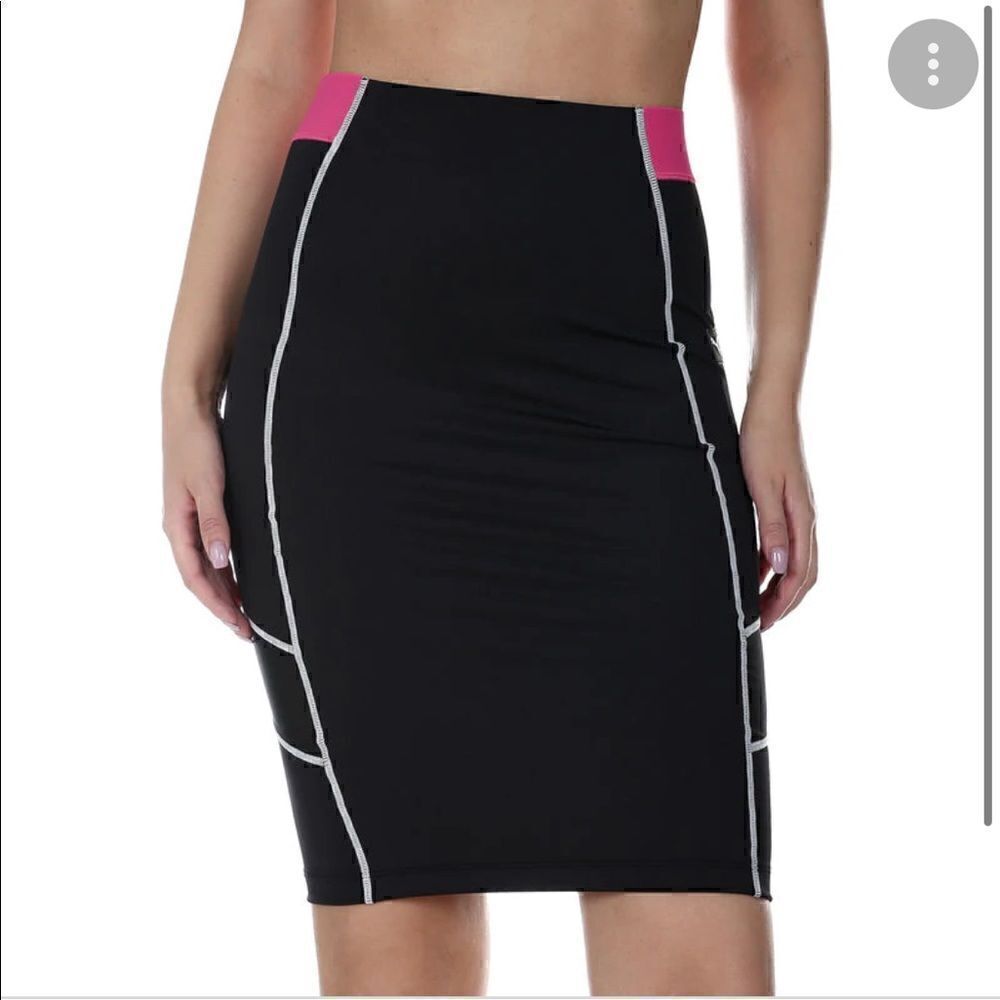 NWOT Puma Women's Trail Blazer Skirt Black Size XS